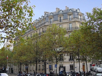 Renovation of prestigious office spaces in a typical Parisian building