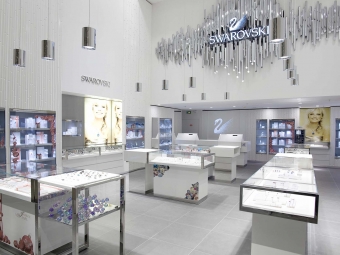 Aménagement d’une boutique de bijouterie SWAROVSKI au Carrousel du Louvre